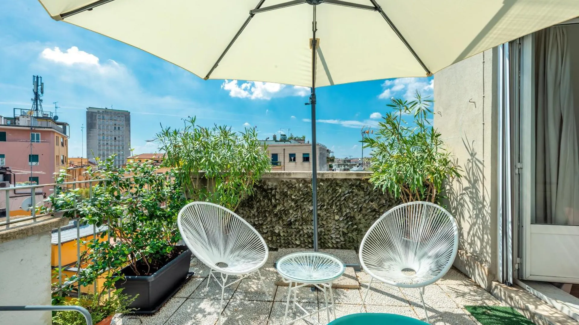 Duomo-Navigli1- Splendido Apt Per 4 Con Terrazzo Milano 0*,  Italien